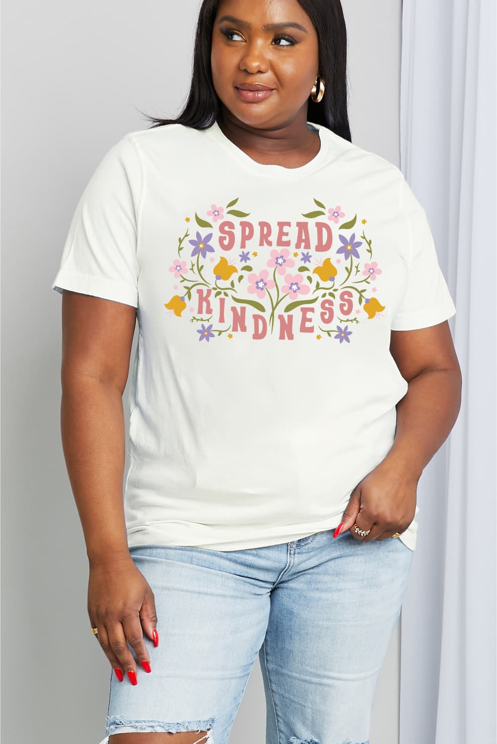 T-shirt en coton graphique Simply Love pleine grandeur SPREAD KINDNESS