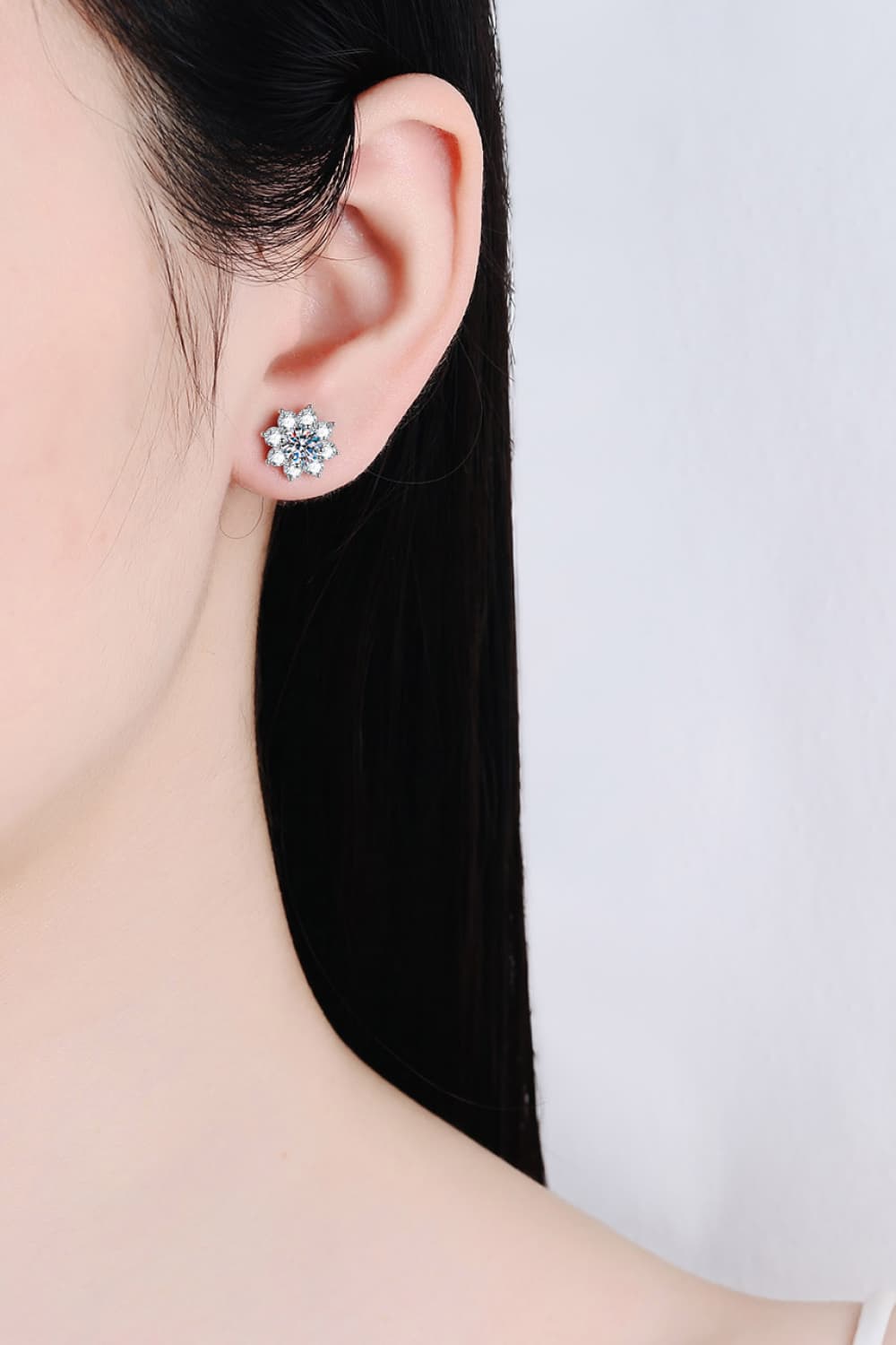 Boucles d'oreilles fleur en argent sterling 925 moissanite 1 carat