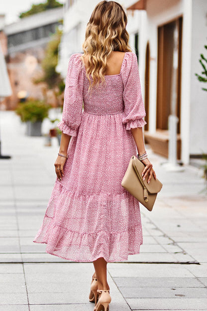 Vestido midi de leopardo con cuello cuadrado y mangas con volantes