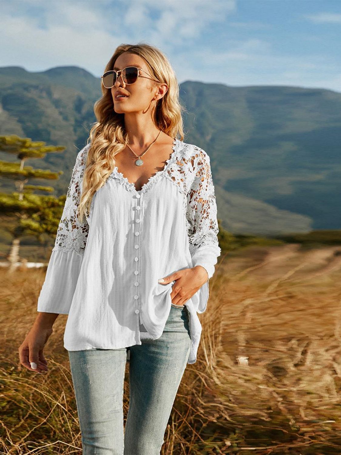 Spliced Lace Buttoned Blouse