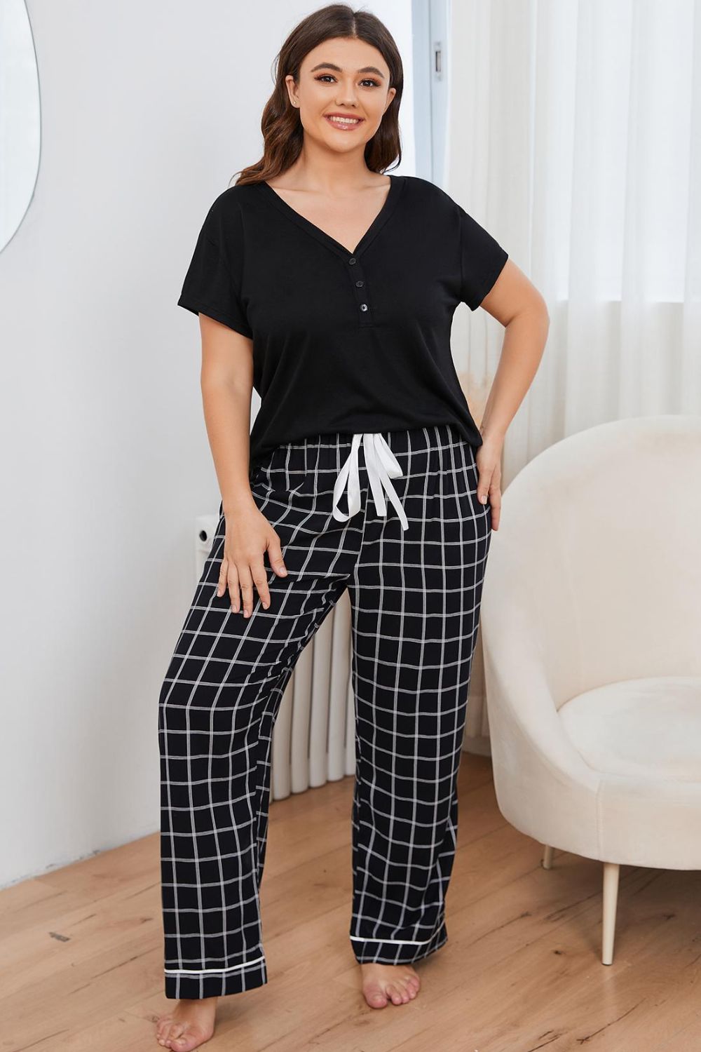 Ensemble de salon haut à col en V et pantalon à carreaux de grande taille