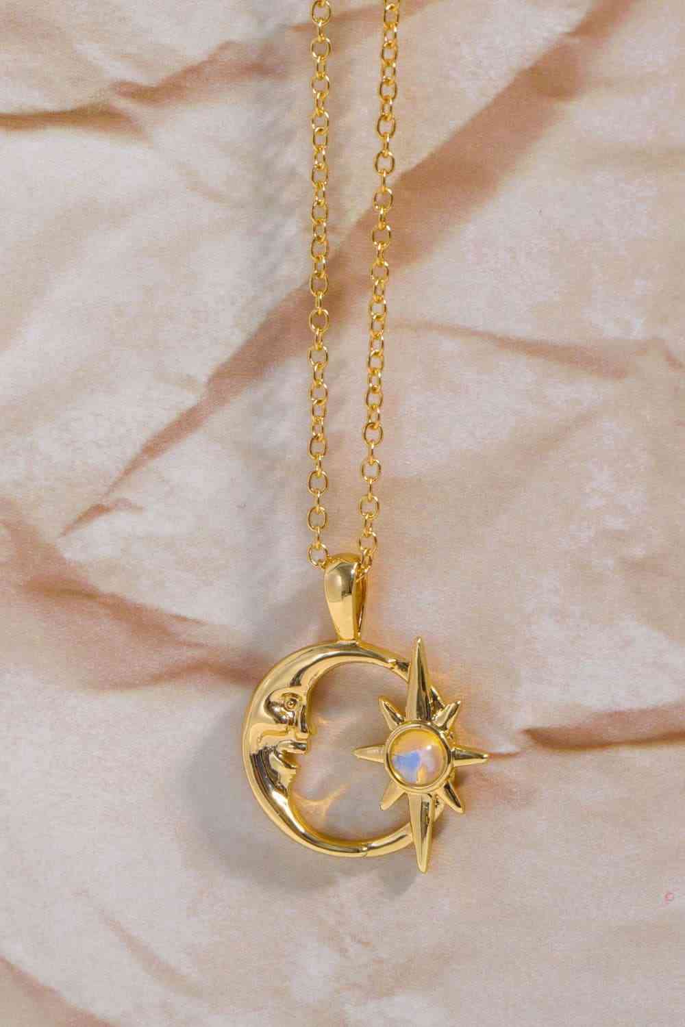 Collier pendentif en cuivre plaqué or 14 carats en forme de lune et d'étoile