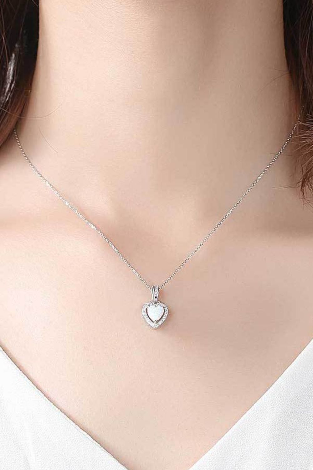 Collier avec pendentif coeur opale en argent sterling 925