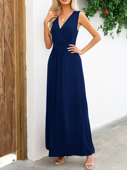 Robe longue sans manches à col surplis