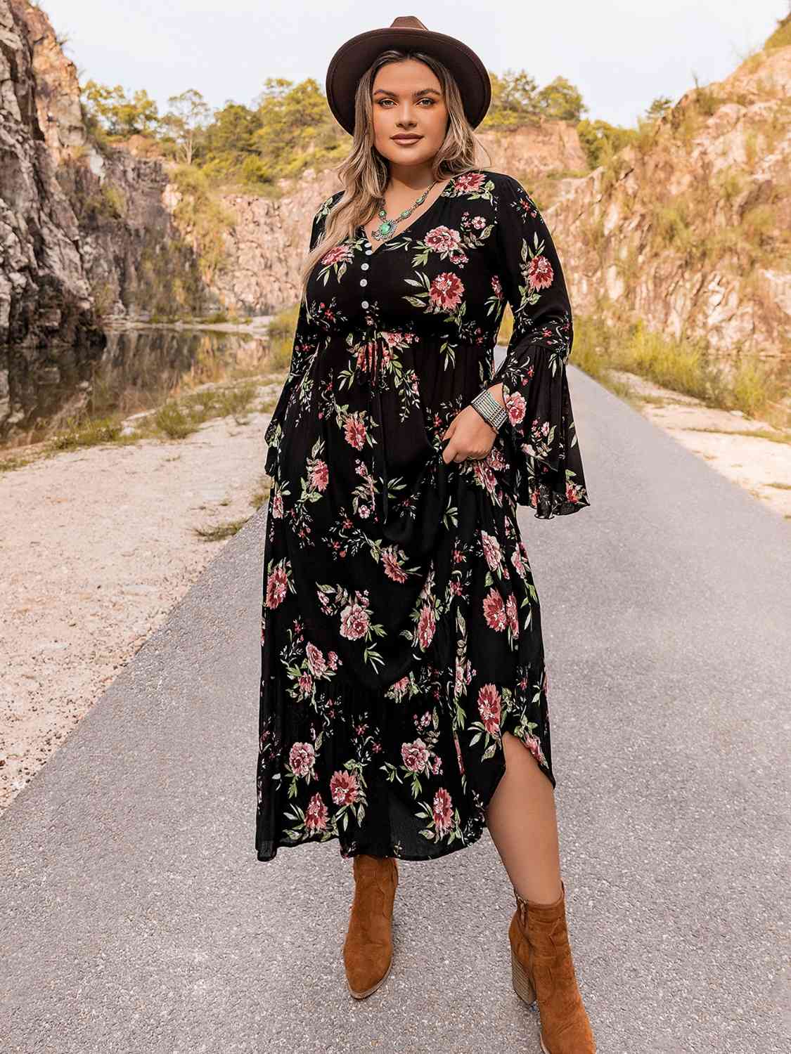 Robe Florale à Manches Evasées de Grande Taille