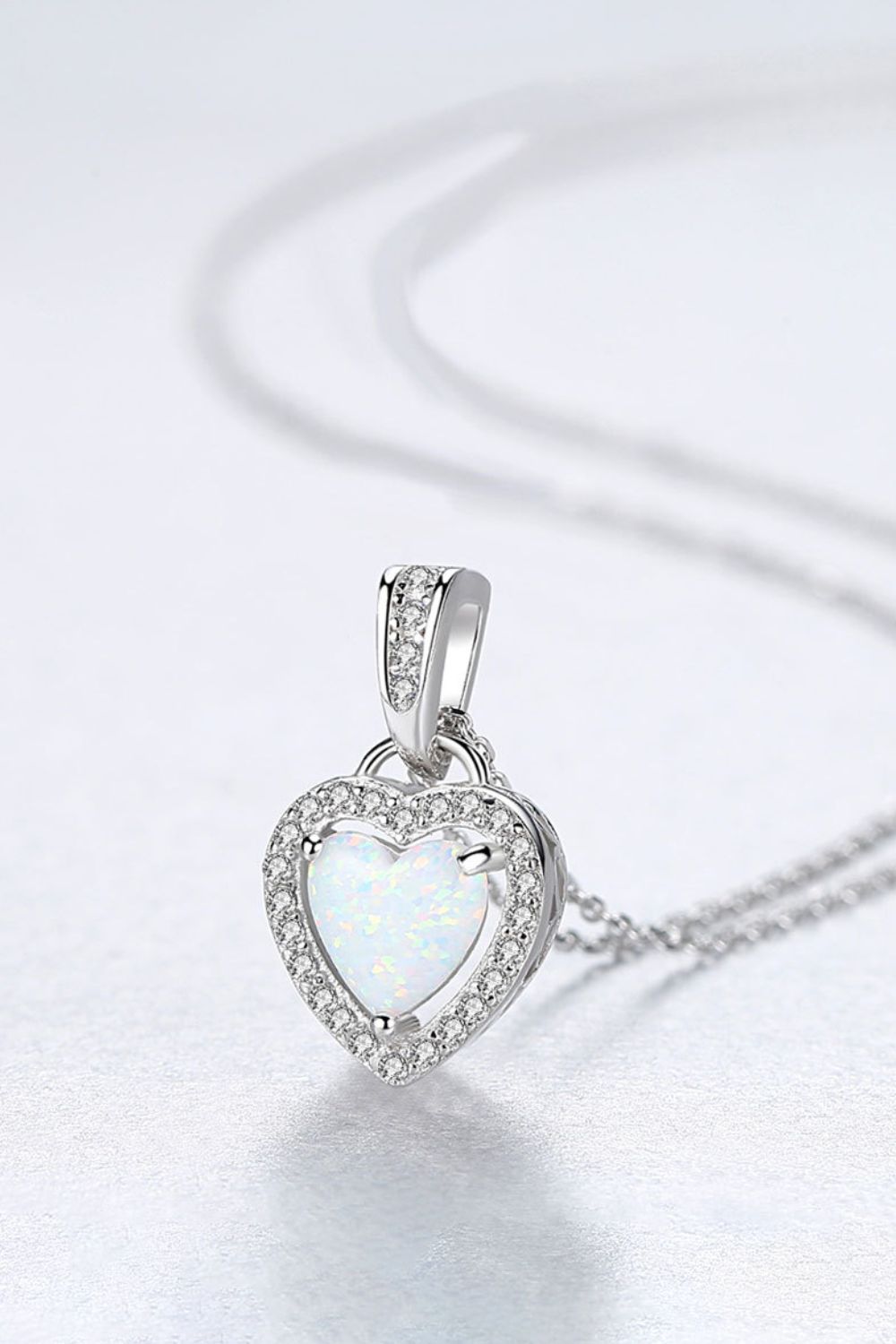 Collier avec pendentif coeur opale en argent sterling 925