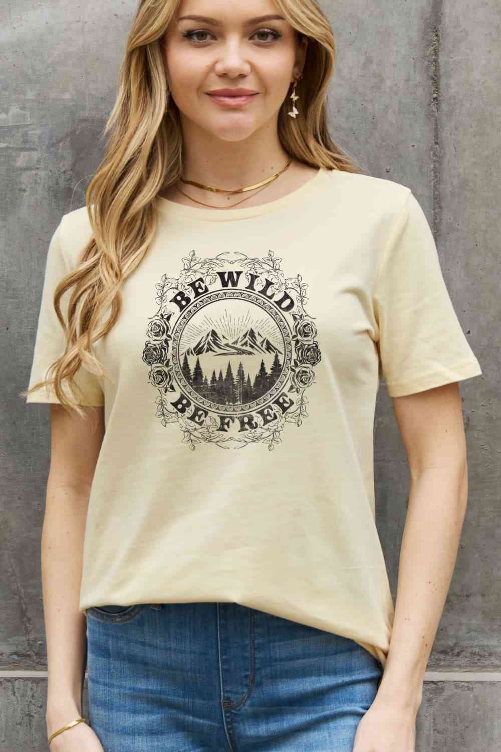 Simply Love T-shirt en coton graphique pleine taille BE WILD BE FREE