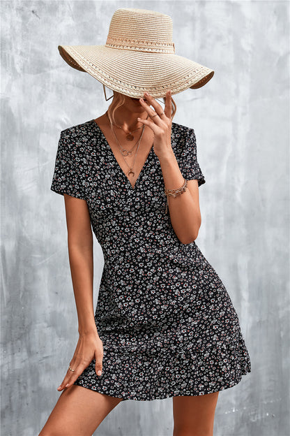 Ditsy Floral V-Neck Short Sleeve Dress