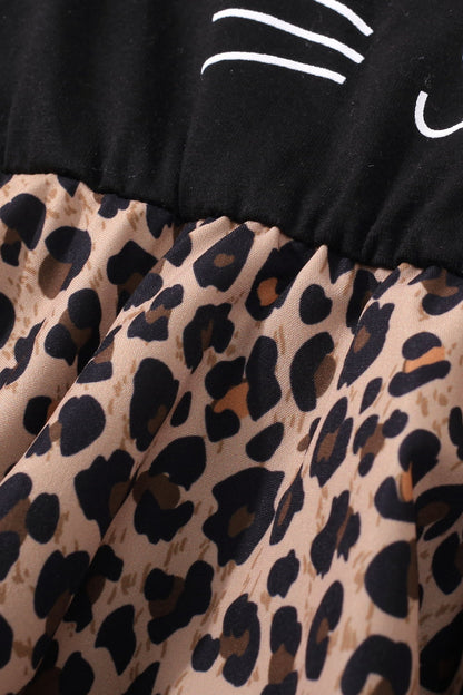 Vestido de niñas con estampado de leopardo y dobladillo tipo pañuelo