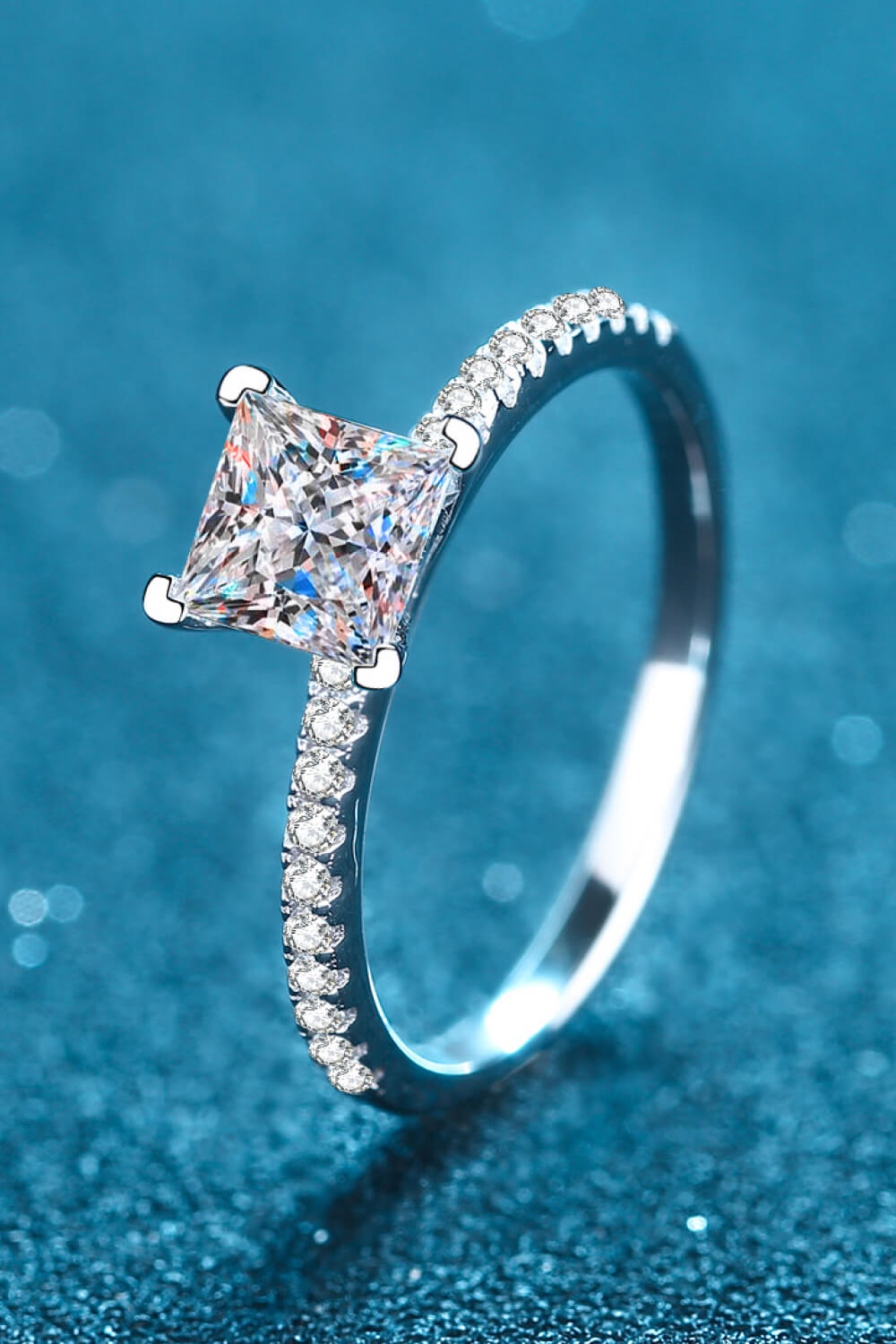 Bague à quatre griffes en moissanite 2 carats plaquée rhodium