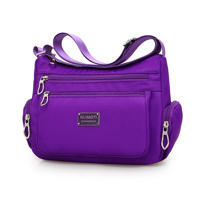 Women's Large Capacity Waterproof Shoulder Bag - The Perfect Accessory for Any Outfit!