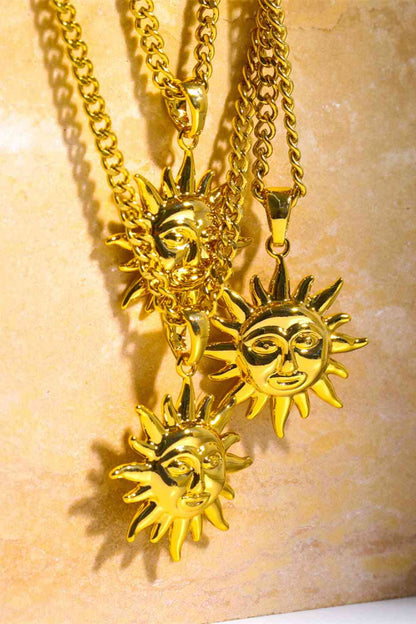 Collier en cuivre avec pendentif soleil