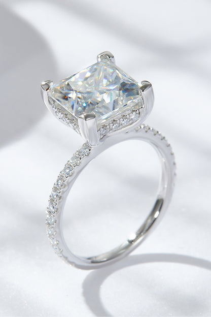 Bague en pierre latérale moissanite de 5,52 carats