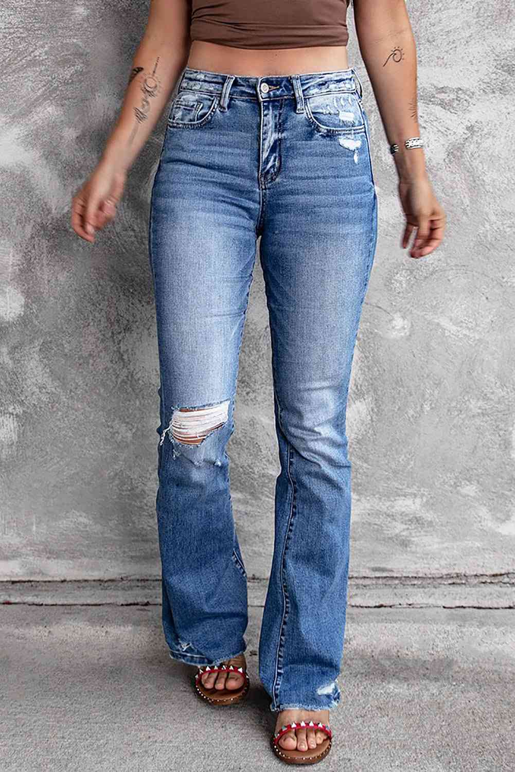 Distressed Flared Jeans with Pockets