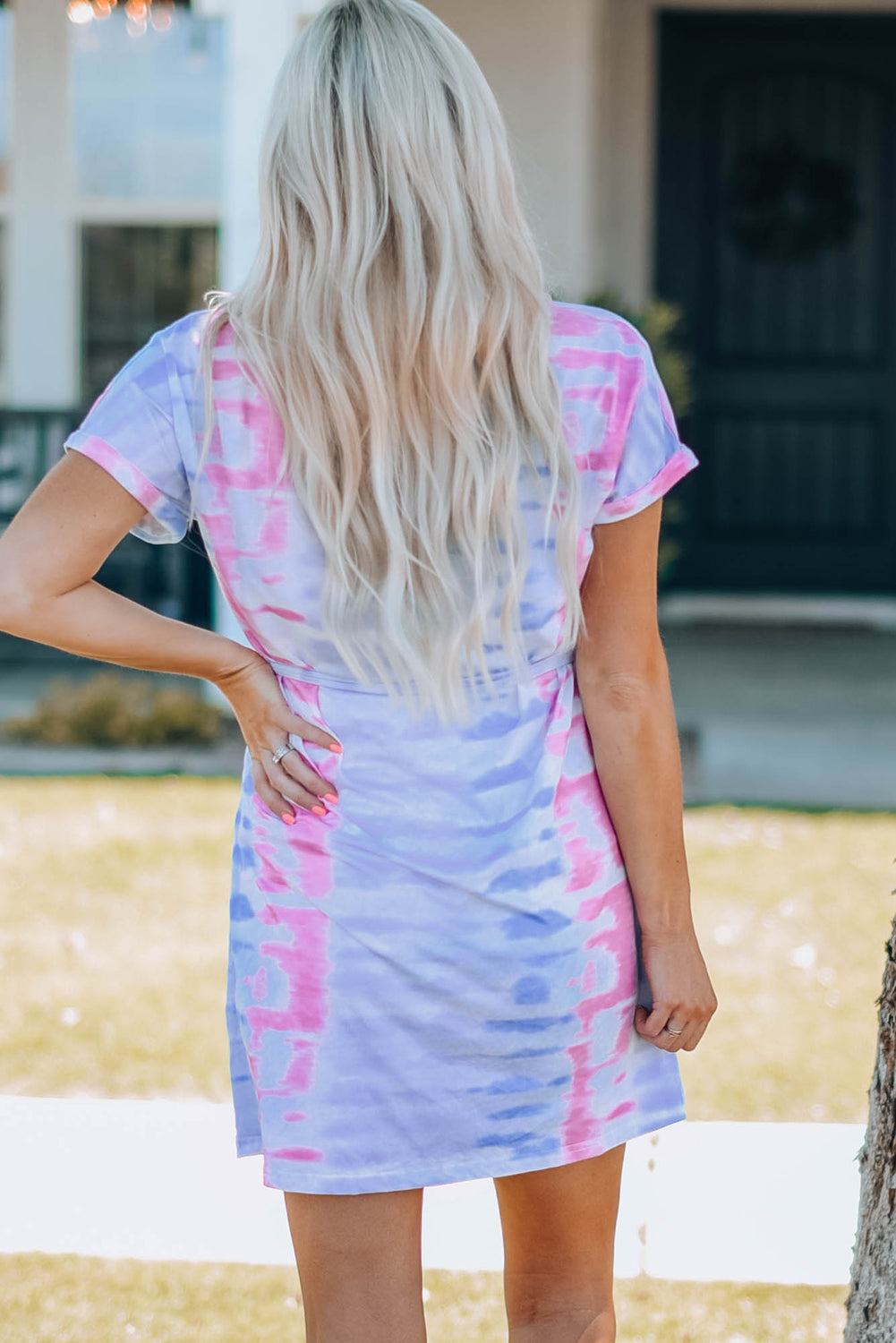 Vestido estilo camiseta con cinturón y teñido anudado para mujer