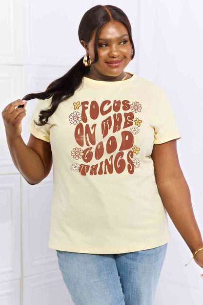 Simply Love Pleine Taille FOCUS SUR LES BONNES CHOSES T-shirt en coton graphique