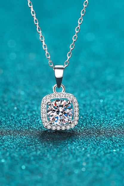 Collier chaîne à pendentif carré Moissanite