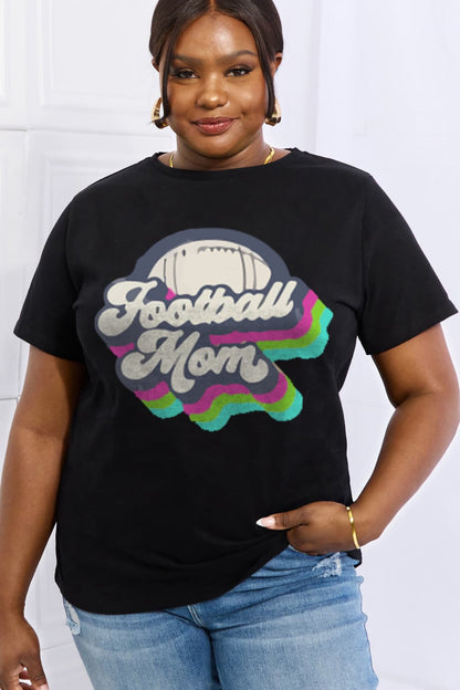 Simply Love T-shirt en coton graphique FOOTBALL MOM pleine taille