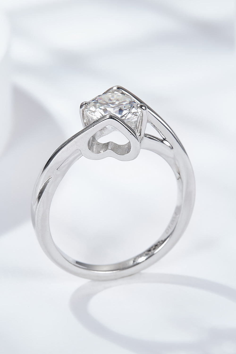 Obtenez ce dont vous avez besoin Bague moissanite 1 carat