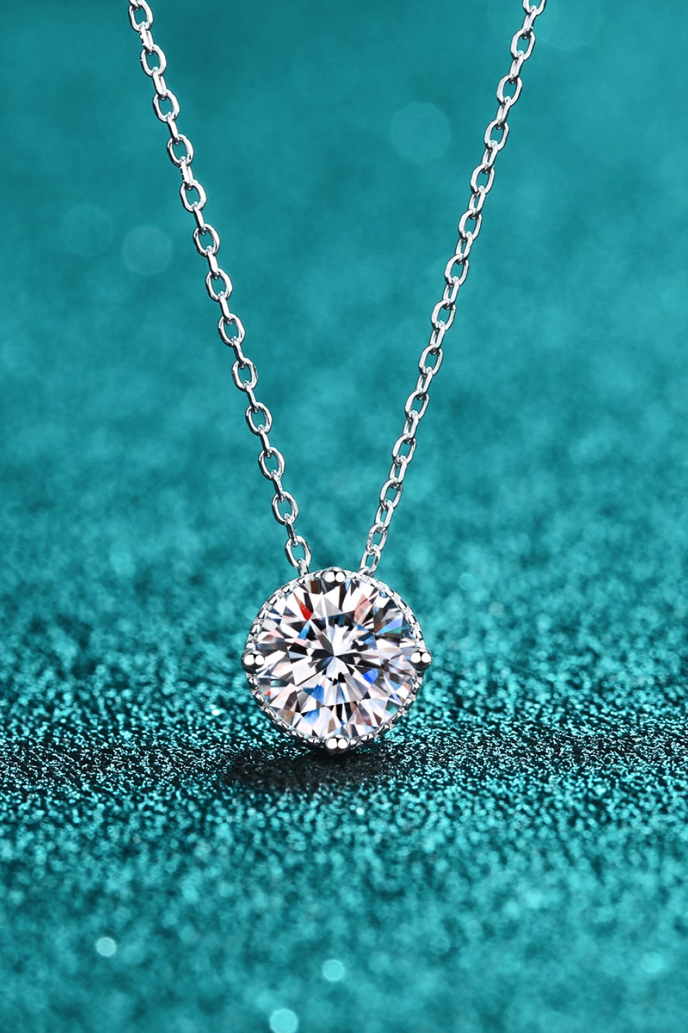 Collier pendentif rond moissanite 1 carat