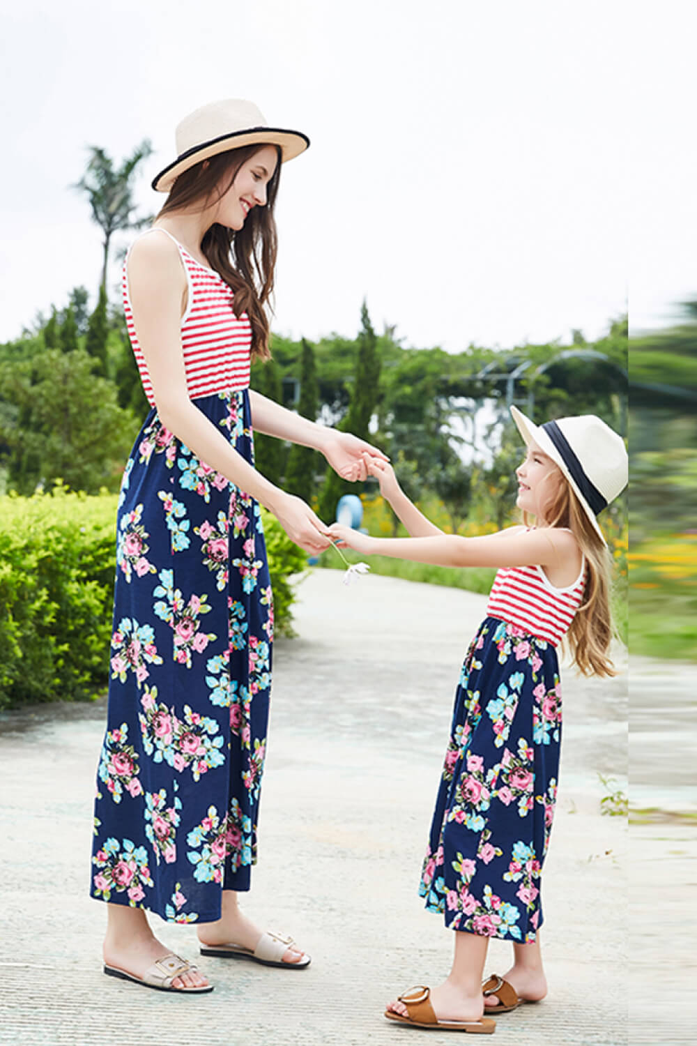 Vestido sin mangas floral a rayas para mujer