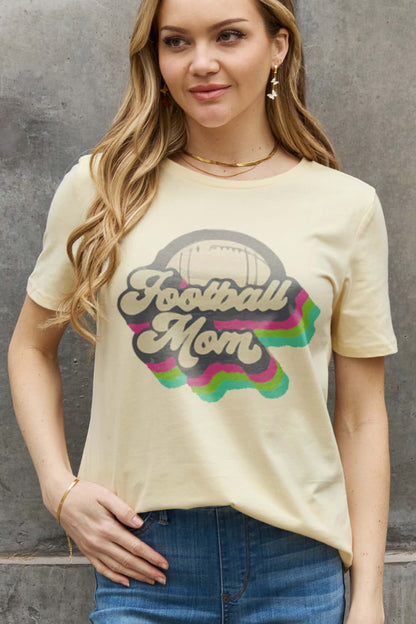 Simply Love T-shirt en coton graphique FOOTBALL MOM pleine taille