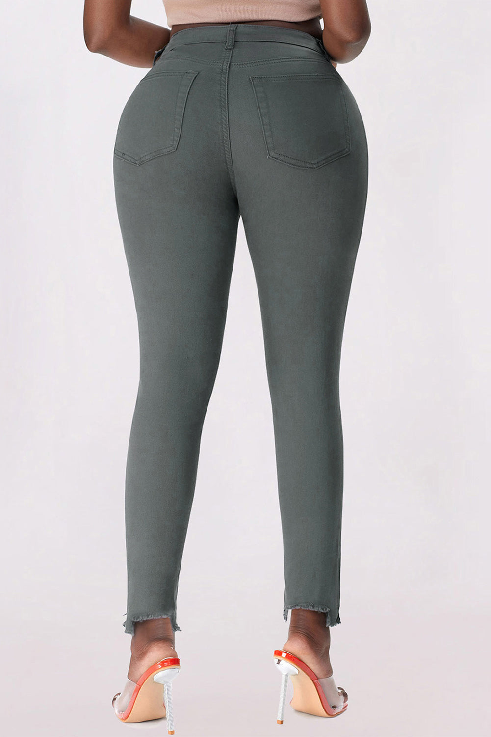 Jean skinny avec braguette boutonnée et ourlet