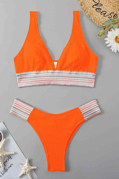 Ensemble de maillot de bain échancré à texture contrastée