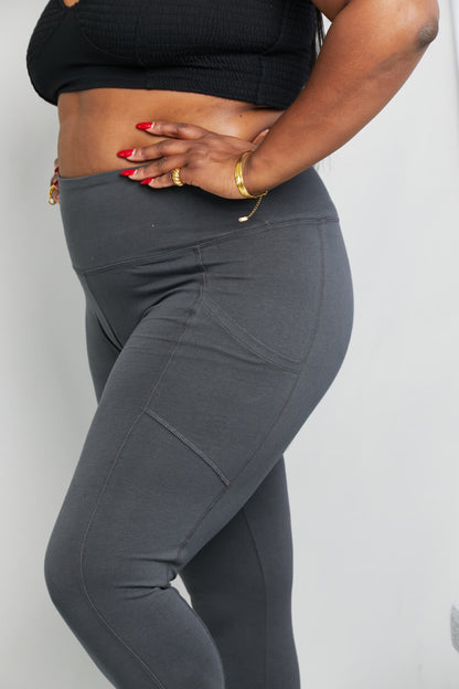 Zenana Legging prêt à rouler avec taille large et poche en gris cendré