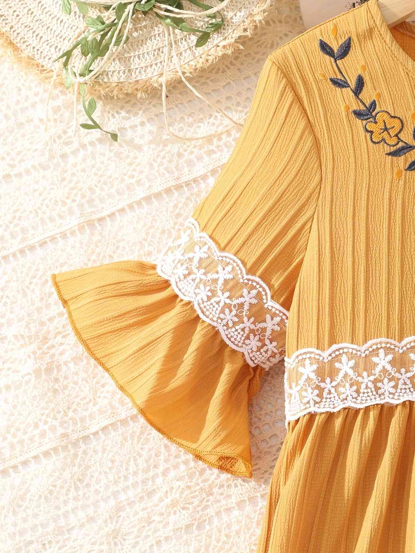 Lace Waistband Embroidery Round Neck Flounce Sleeve Dress