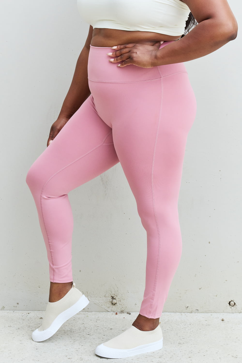 Zenana Fit For You Legging actif taille haute pleine taille en rose clair