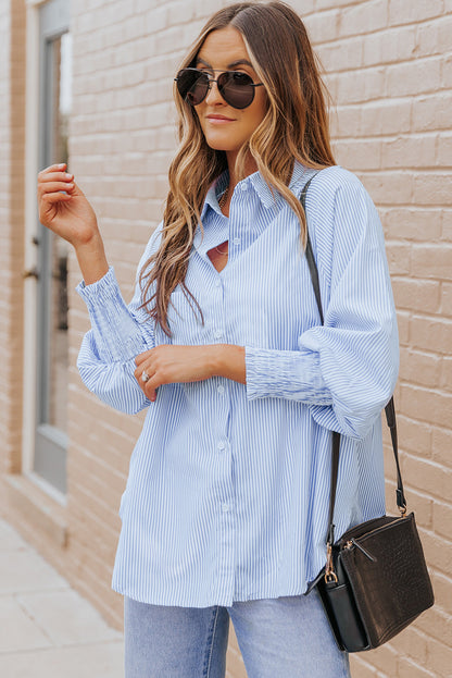 Camisa con cuello y mangas farol a rayas